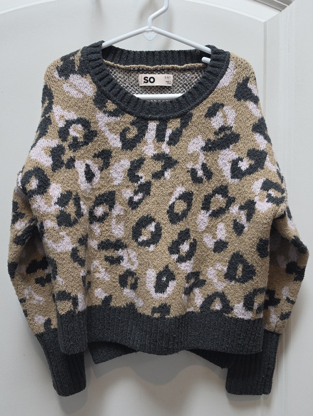 SO Girls Leopard Print Crop Sweater Size Small